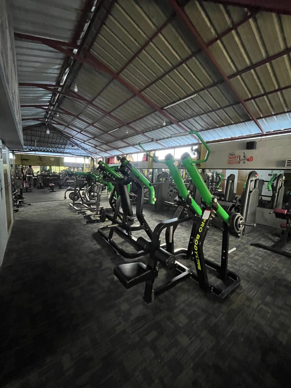 VIBRANT FITNESS STUDIO CHERUPLASSERY