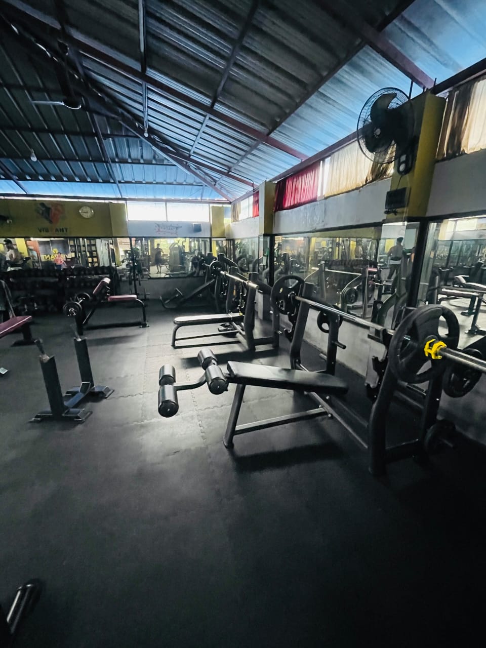 VIBRANT FITNESS STUDIO CHERUPLASSERY
